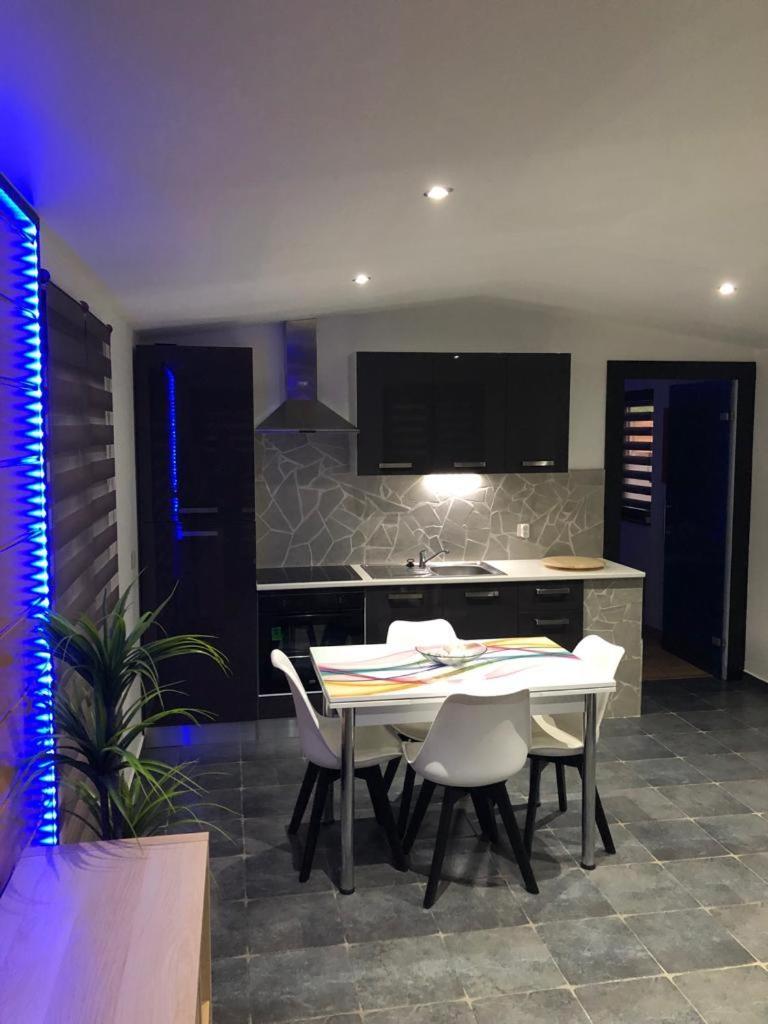 Comblain-au-Pont Riviera Cottage מראה חיצוני תמונה